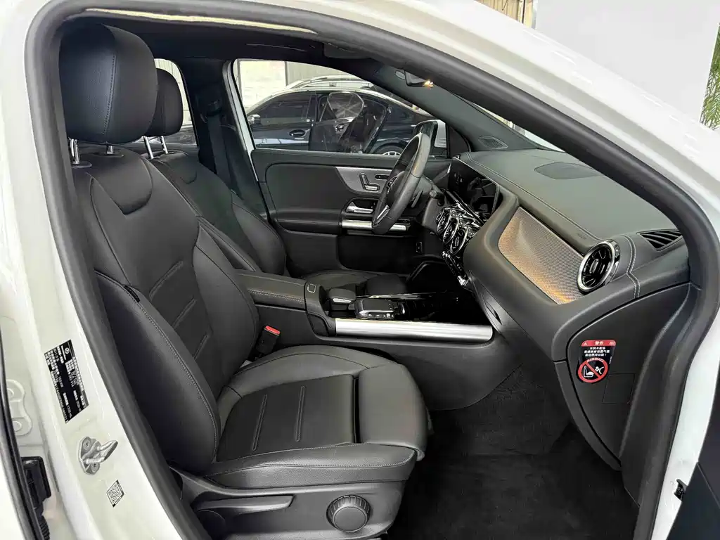 Mercedes-Benz GLA 2021 — фото 24