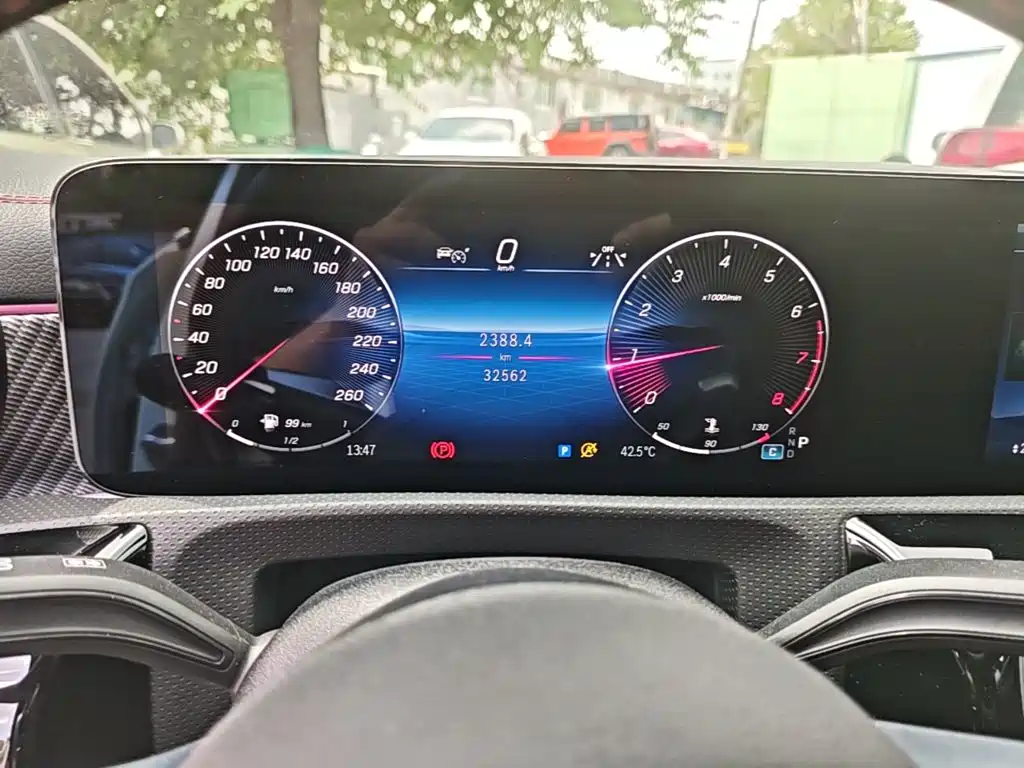 Mercedes-Benz A-Class 2023 — фото 12