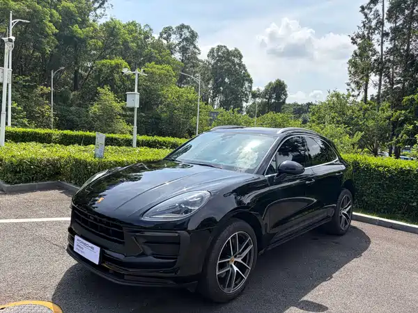 Porsche Macan 2025