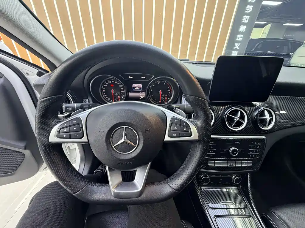 Mercedes-Benz GLA 2018 — фото 16