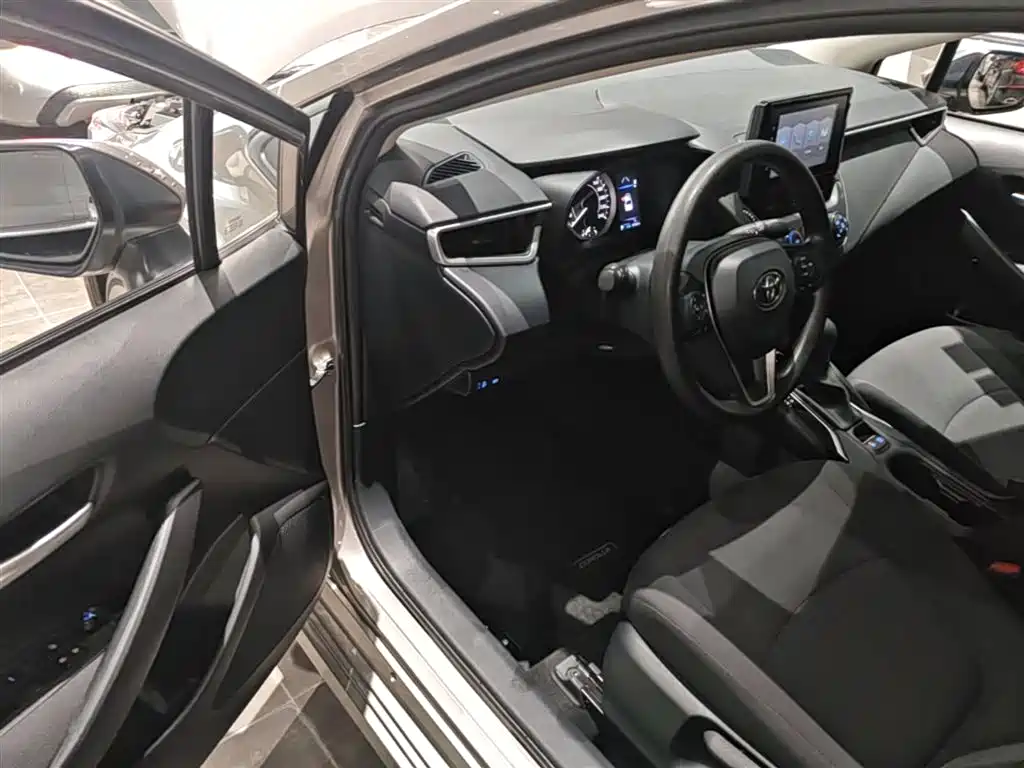 Toyota Corolla 2021 — фото 16