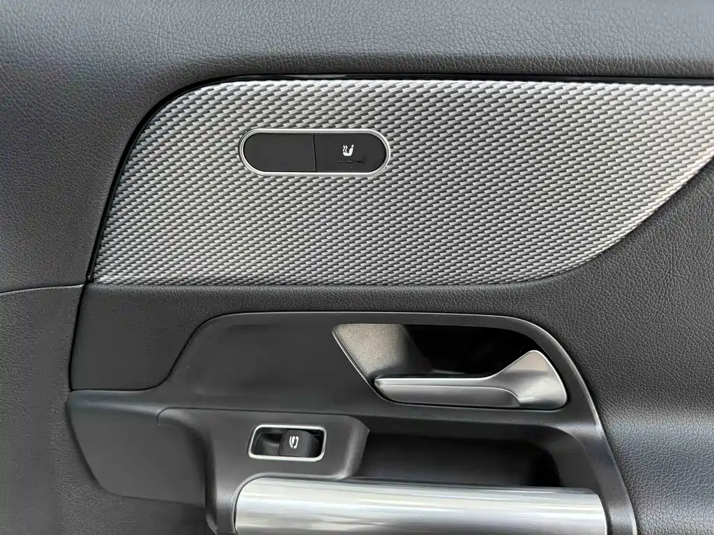 Mercedes-Benz GLA 2021 — фото 11