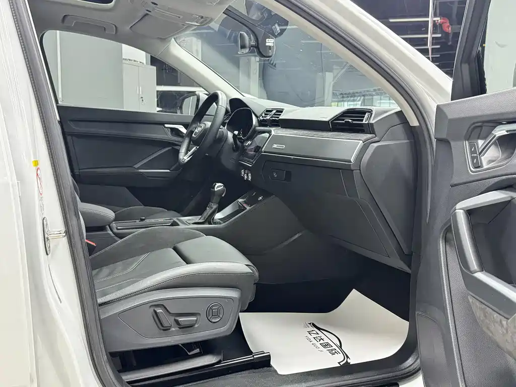 Audi Q3 Sportback 2022 — фото 19