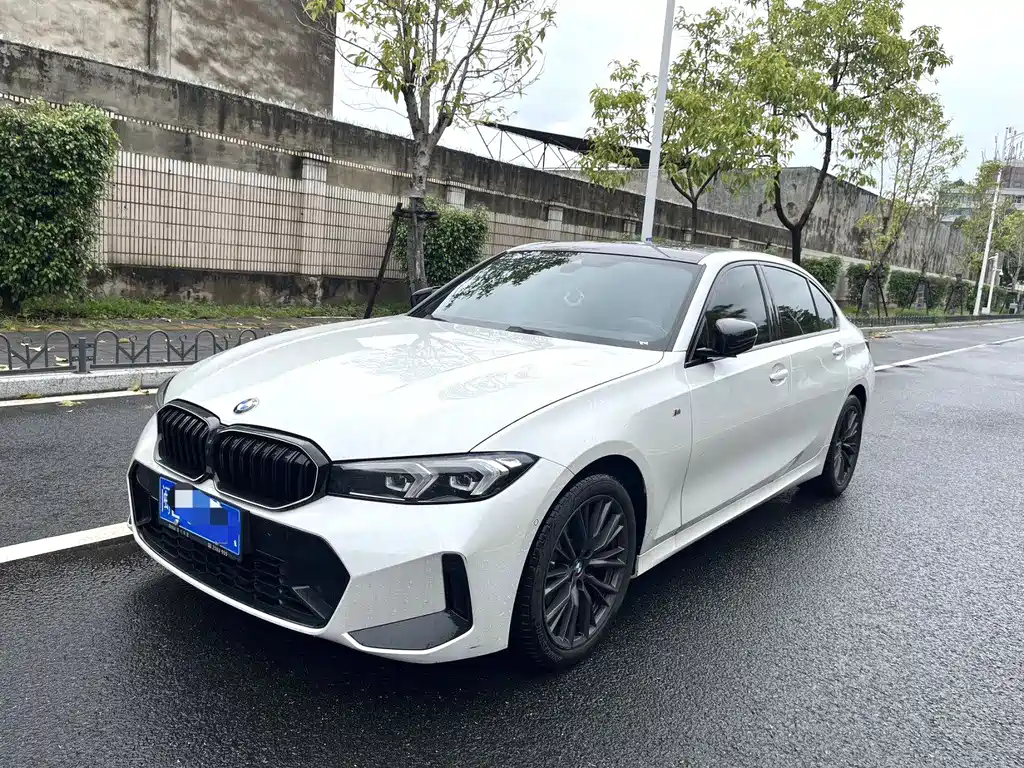 BMW 3 Series 2024 — фото 1