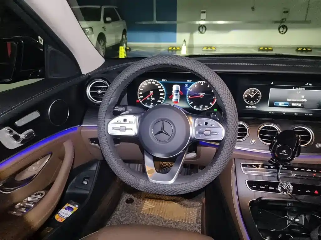 Mercedes-Benz E-Class 2020 — фото 11