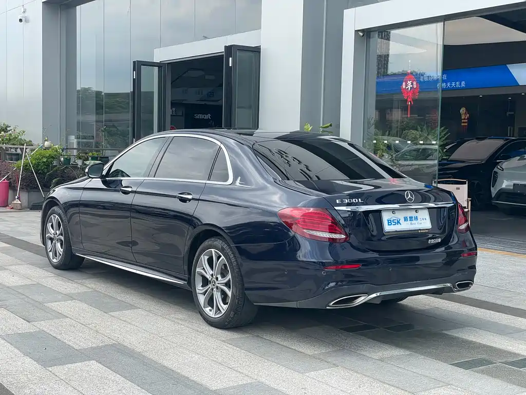 Mercedes-Benz E-Class 2020 — фото 16