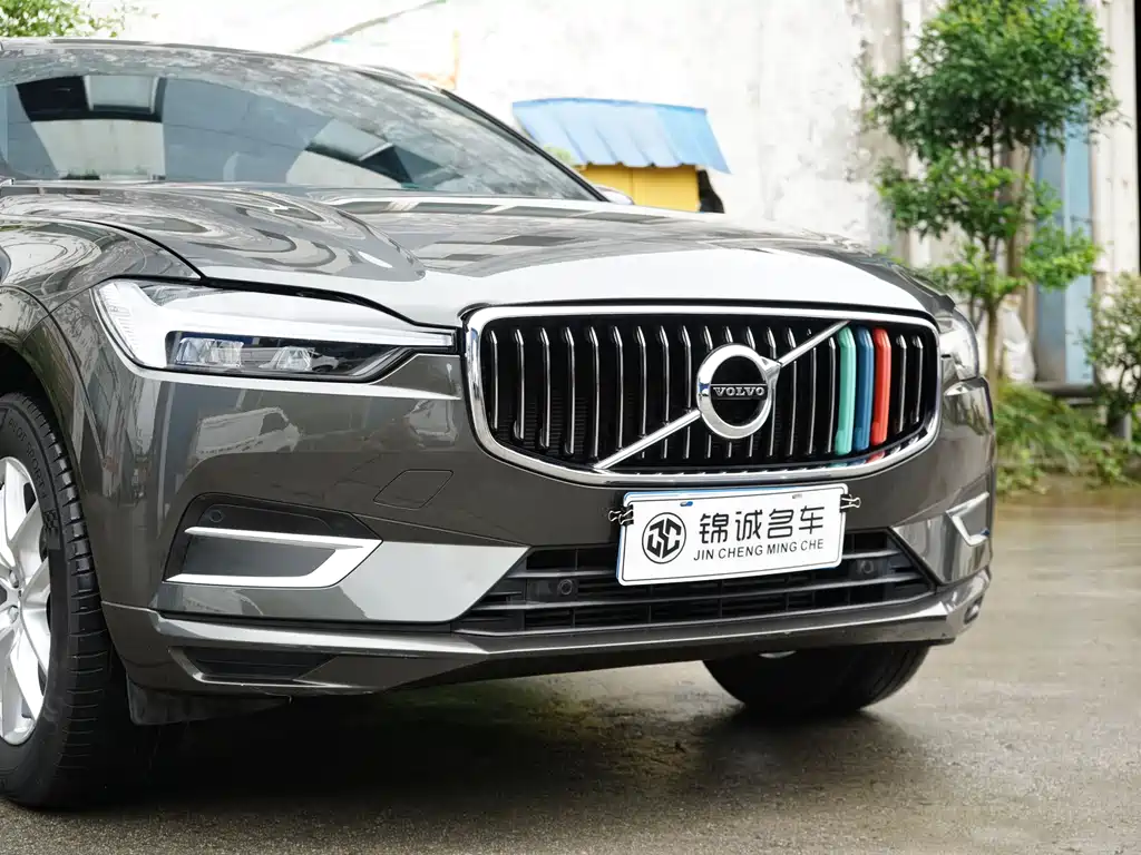 Volvo XC60 2021 — фото 11