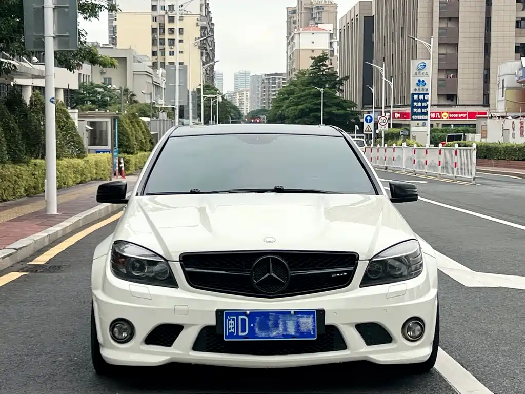 Mercedes-Benz C-Class AMG 2010 — фото 2