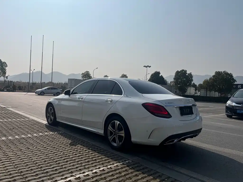Mercedes-Benz C-Class 2021