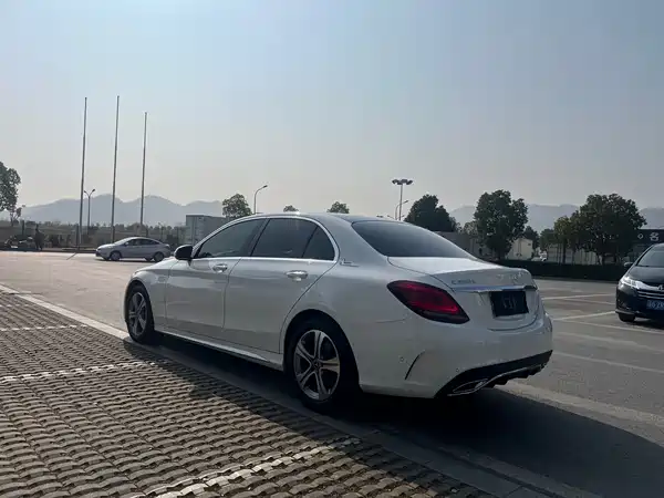 Mercedes-Benz C-Class 2021