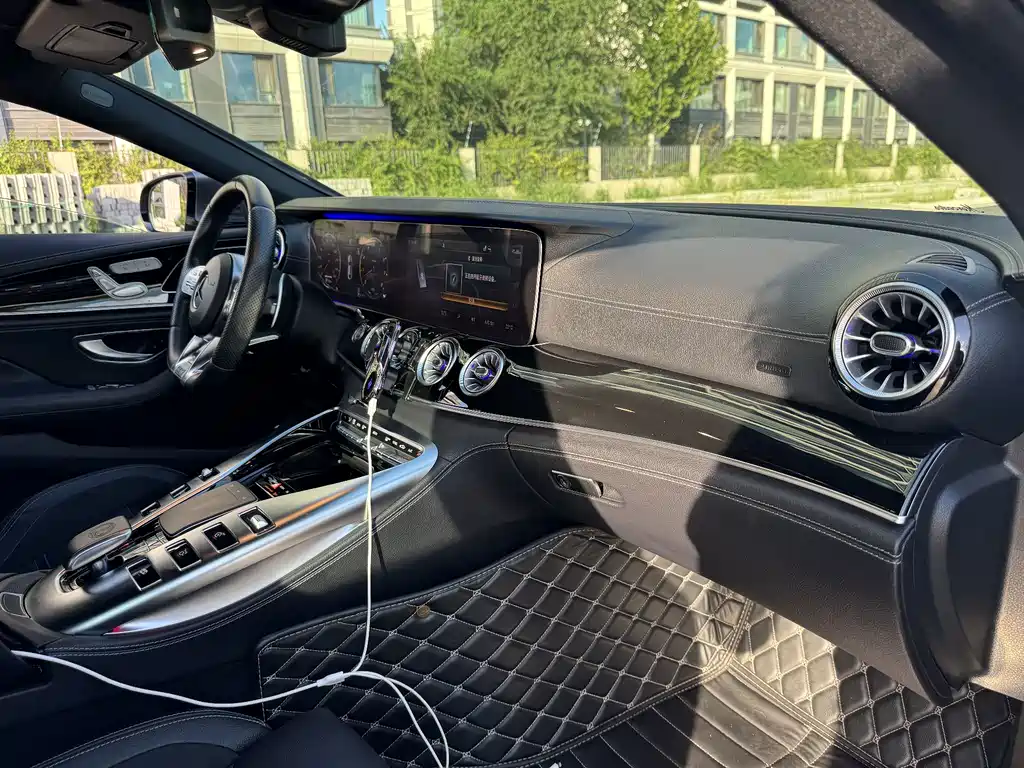 Mercedes-Benz AMG GT 2020 — фото 20