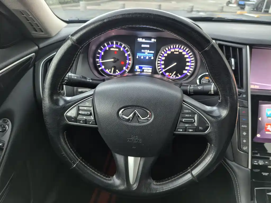 Infiniti Q50L 2018 — фото 12