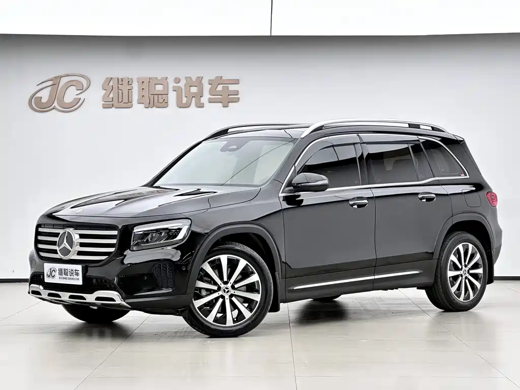 Mercedes-Benz GLB 2024 — фото 1