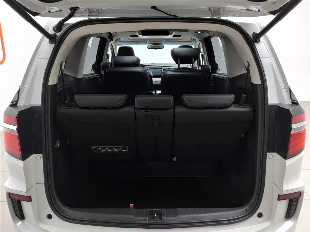 Honda Elysion 2018 — фото 16