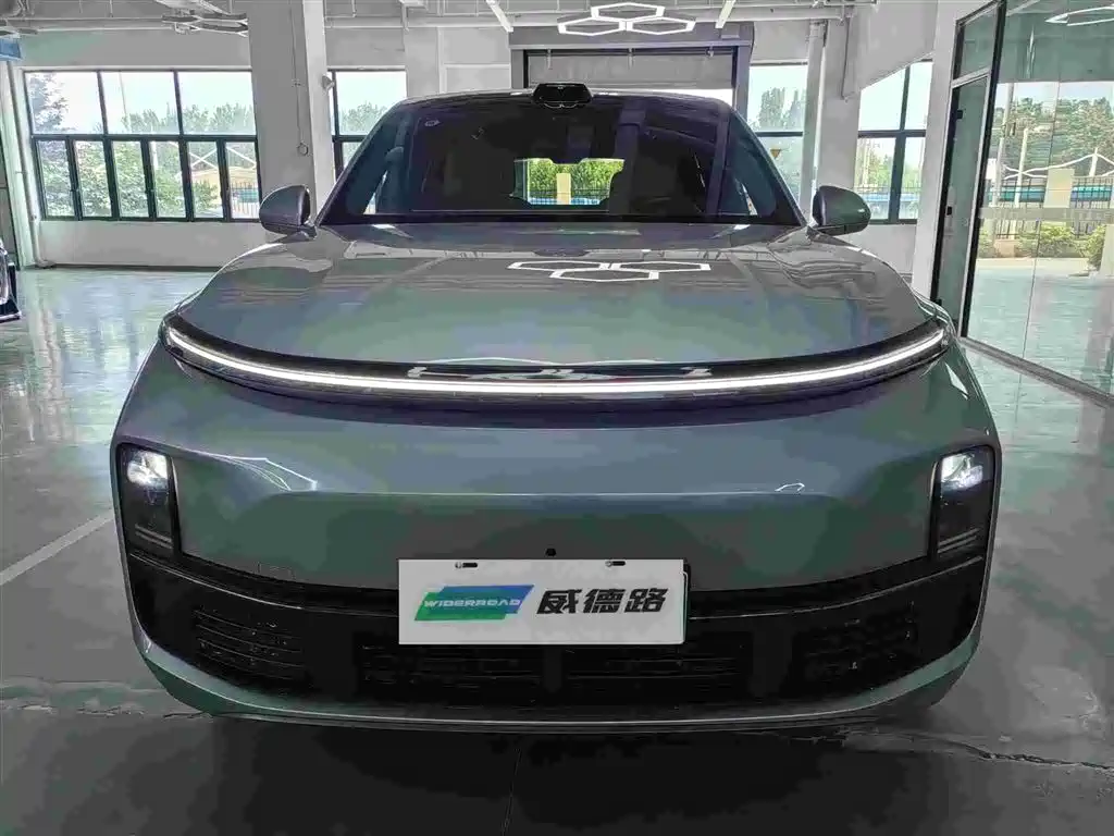Li Auto Li L8 2024