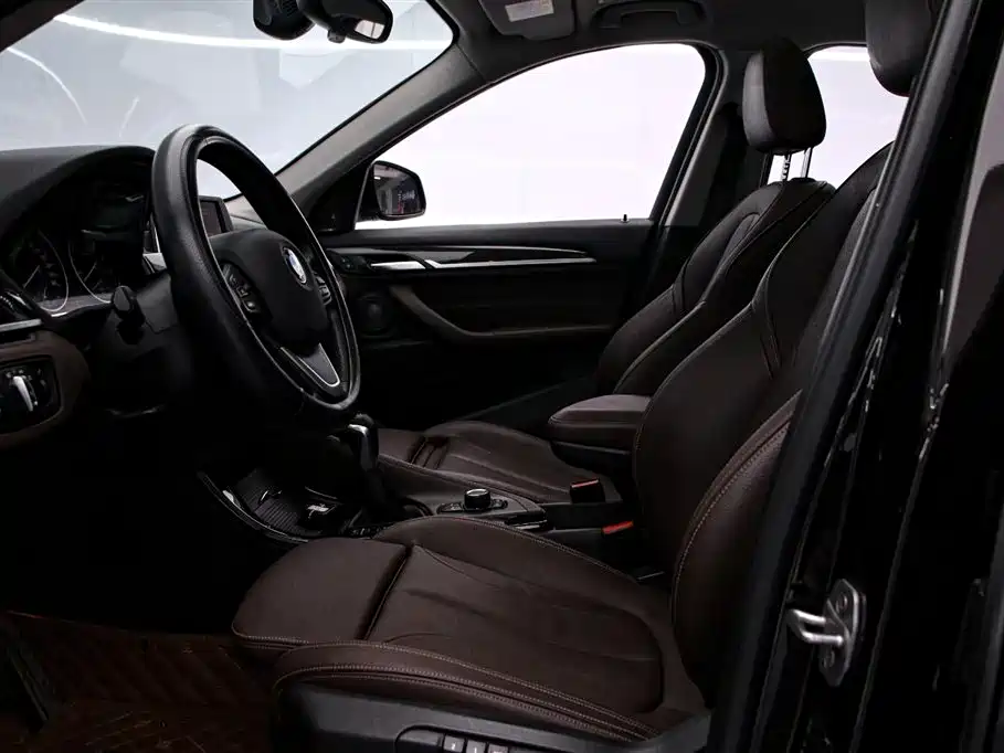 BMW X1 2017 — фото 12