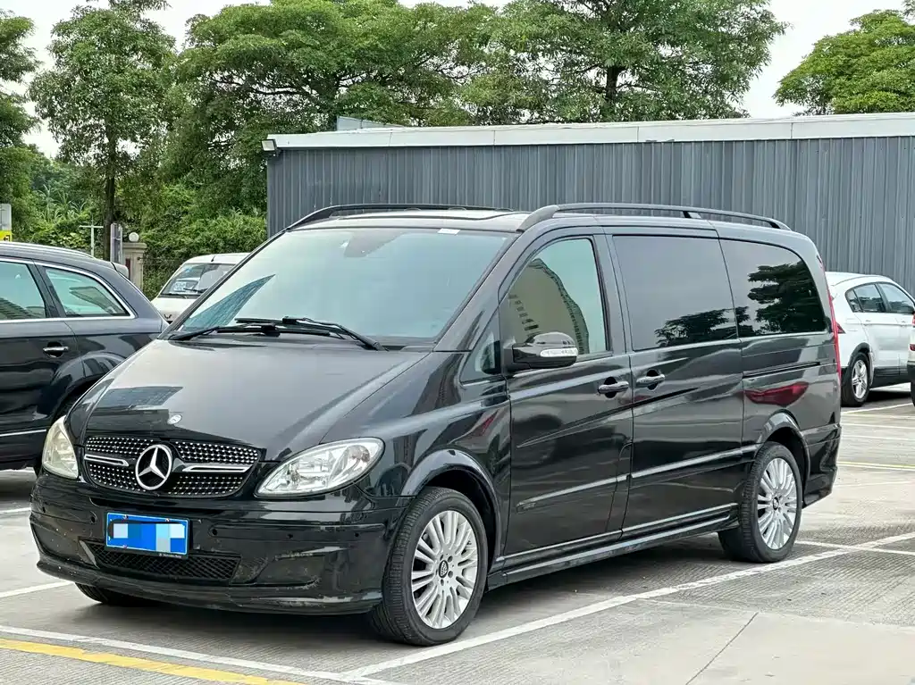 Mercedes-Benz Viano 2011 — фото 1
