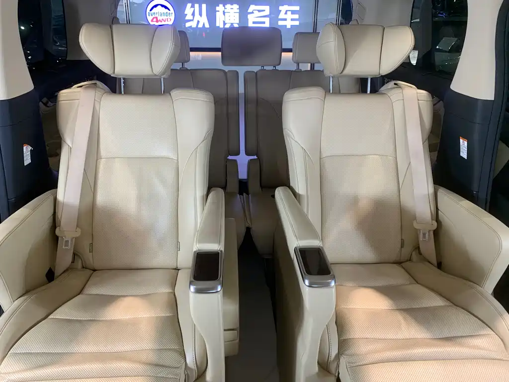 Toyota Alphard 2018 — фото 14