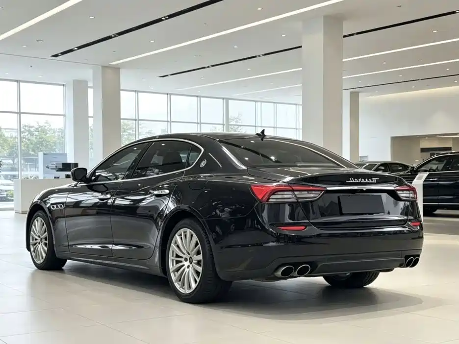 Maserati Quattroporte 2017 — фото 7