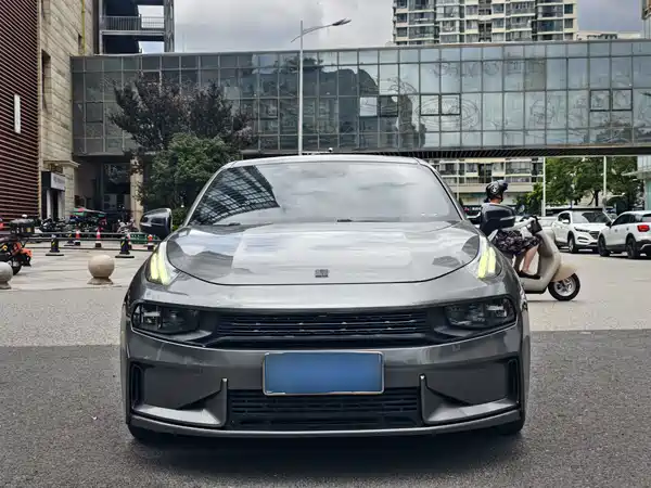 Lynk & Co 03 2020