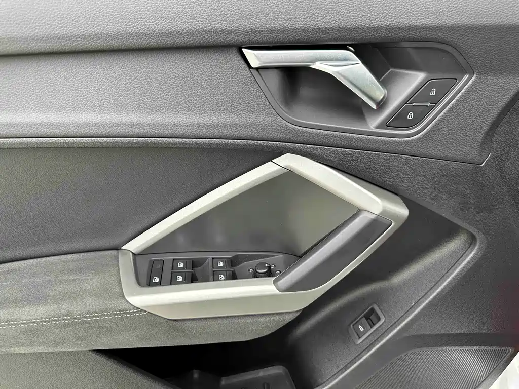 Audi Q3 2022 — фото 13