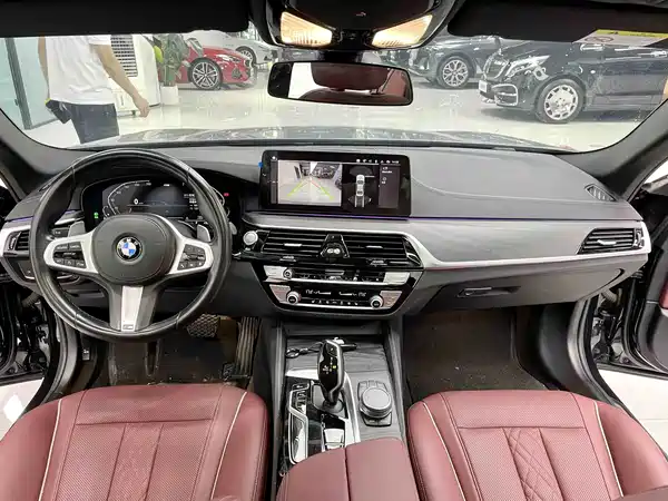BMW 5 Series 2021