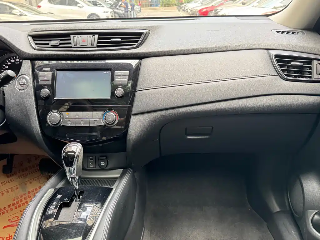 Nissan X-Trail 2018 — фото 11
