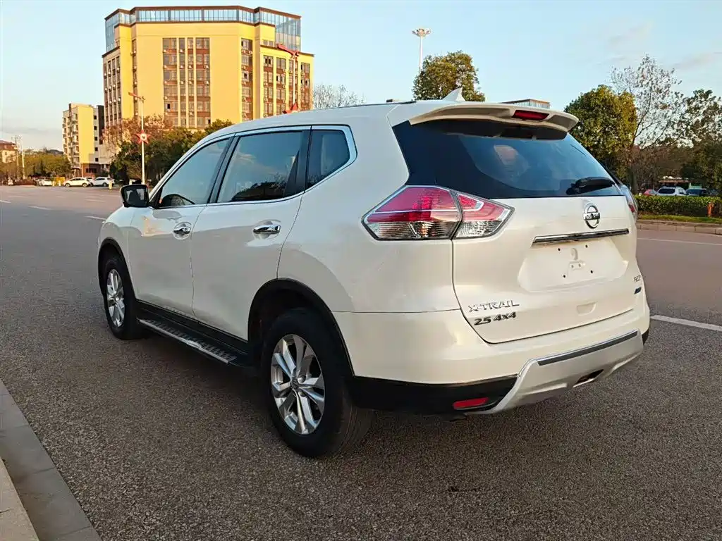 Nissan X-Trail 2015 — фото 5