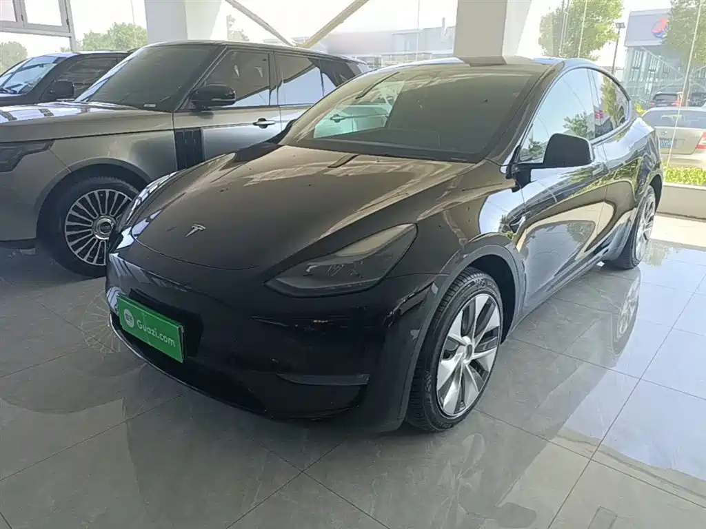 Tesla Model Y 2023 — фото 1