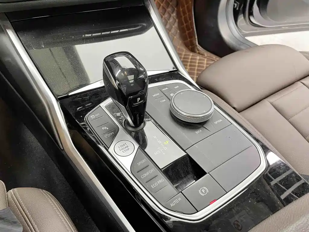 BMW 3 Series 2021 — фото 15