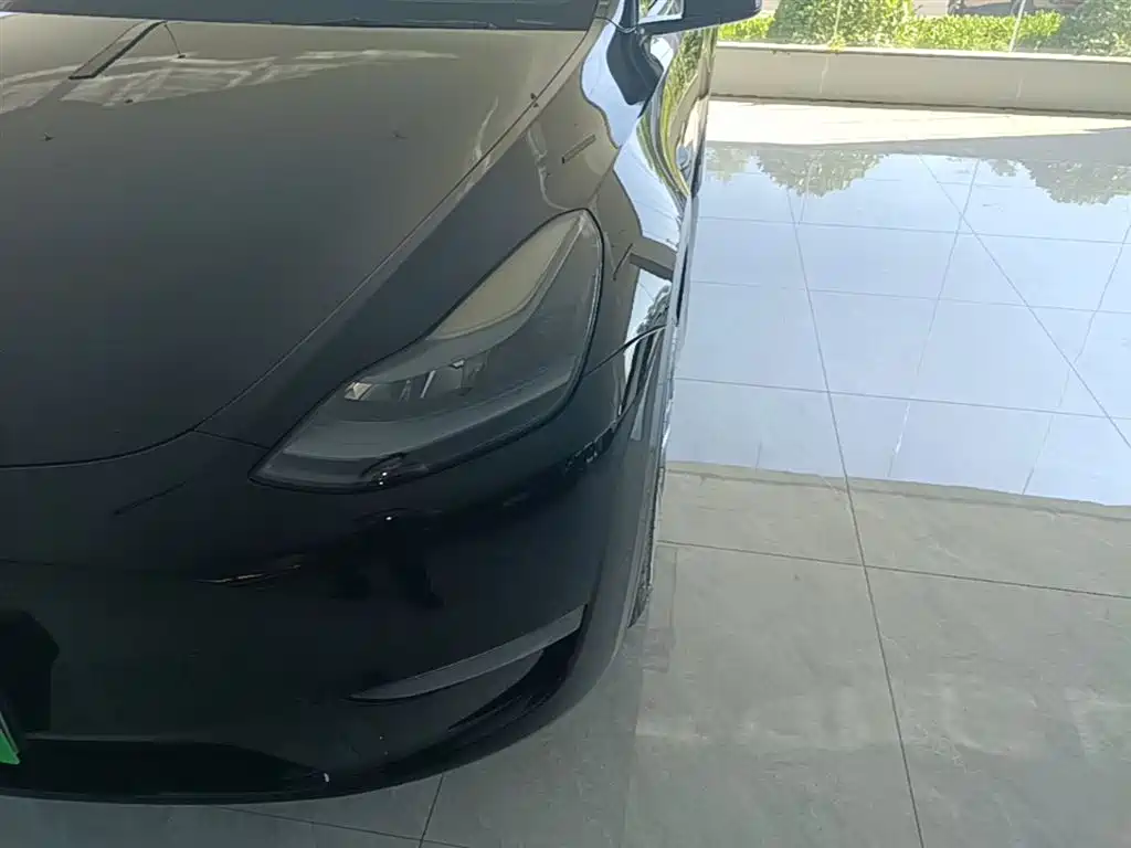 Tesla Model Y 2023 — фото 24