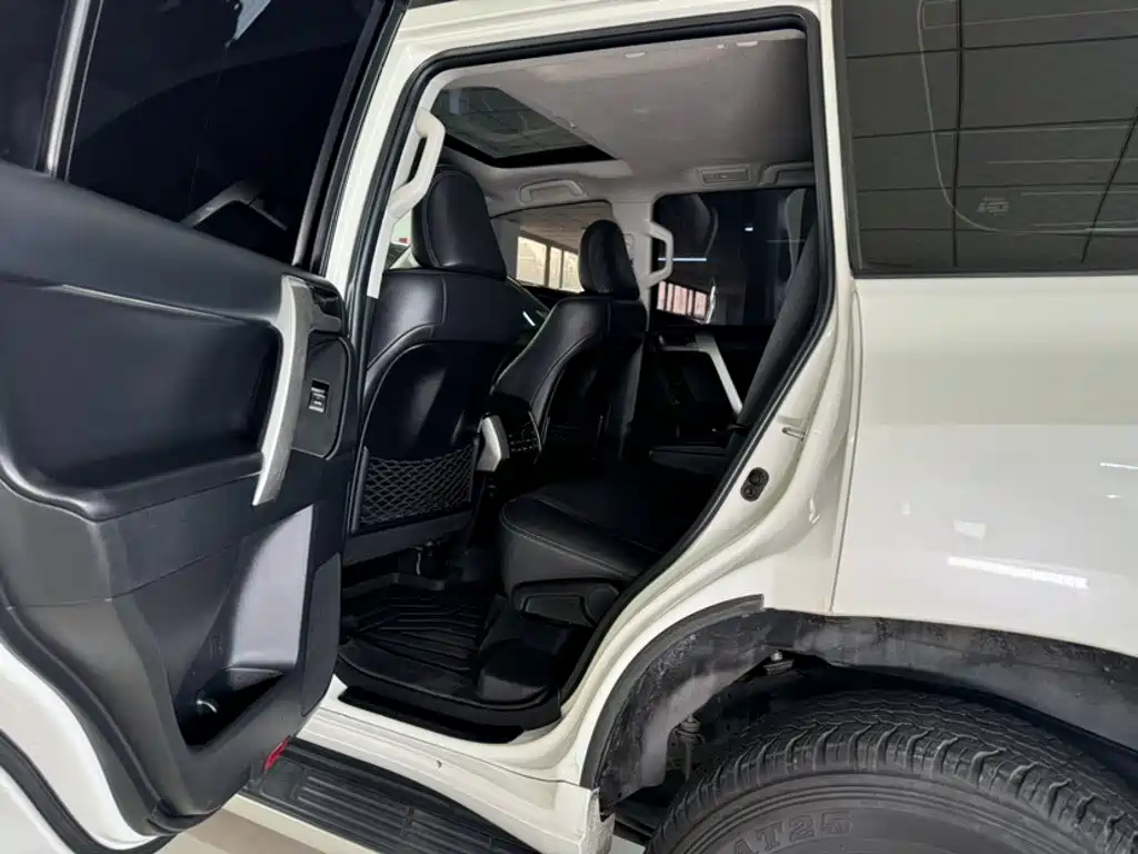 Toyota Prado 2020 — фото 12