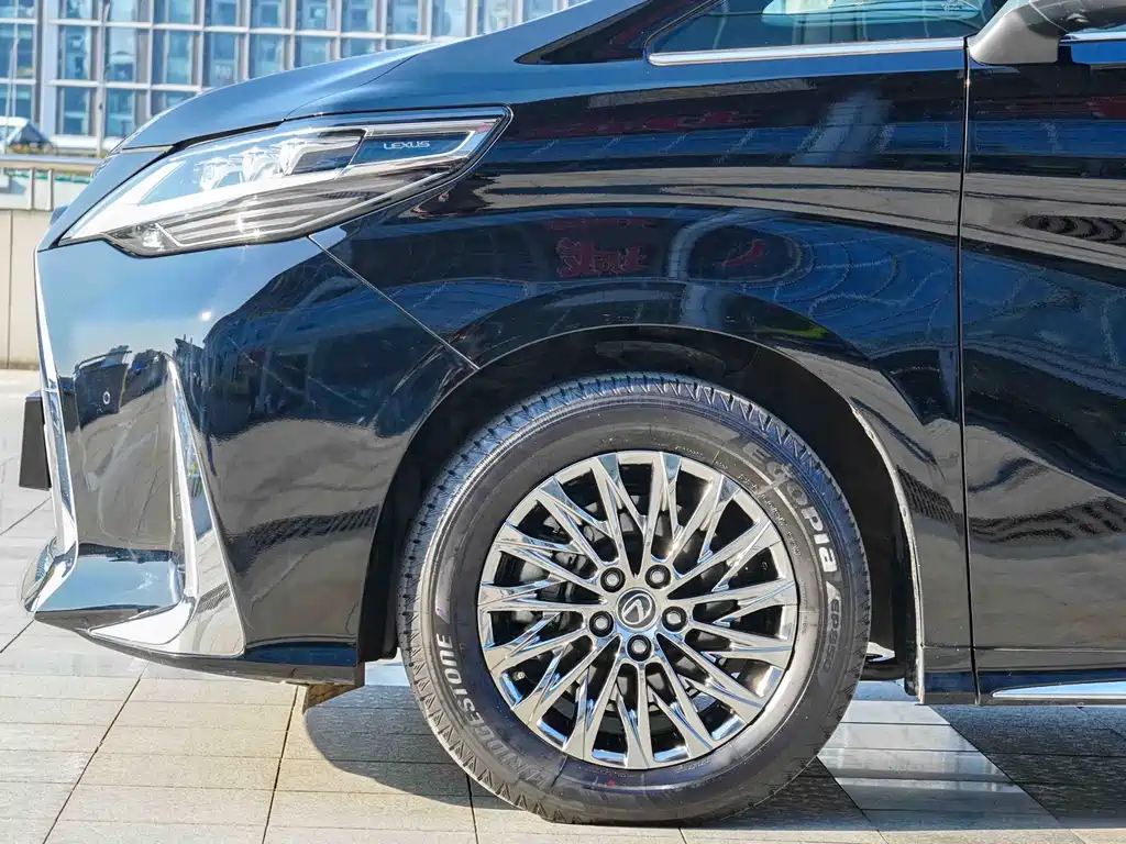 Lexus LM 2021 — фото 22