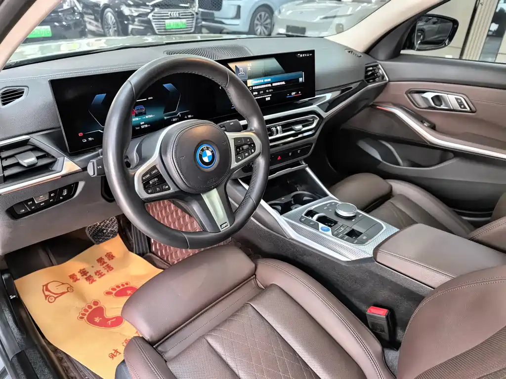 BMW i3 2022 — фото 10