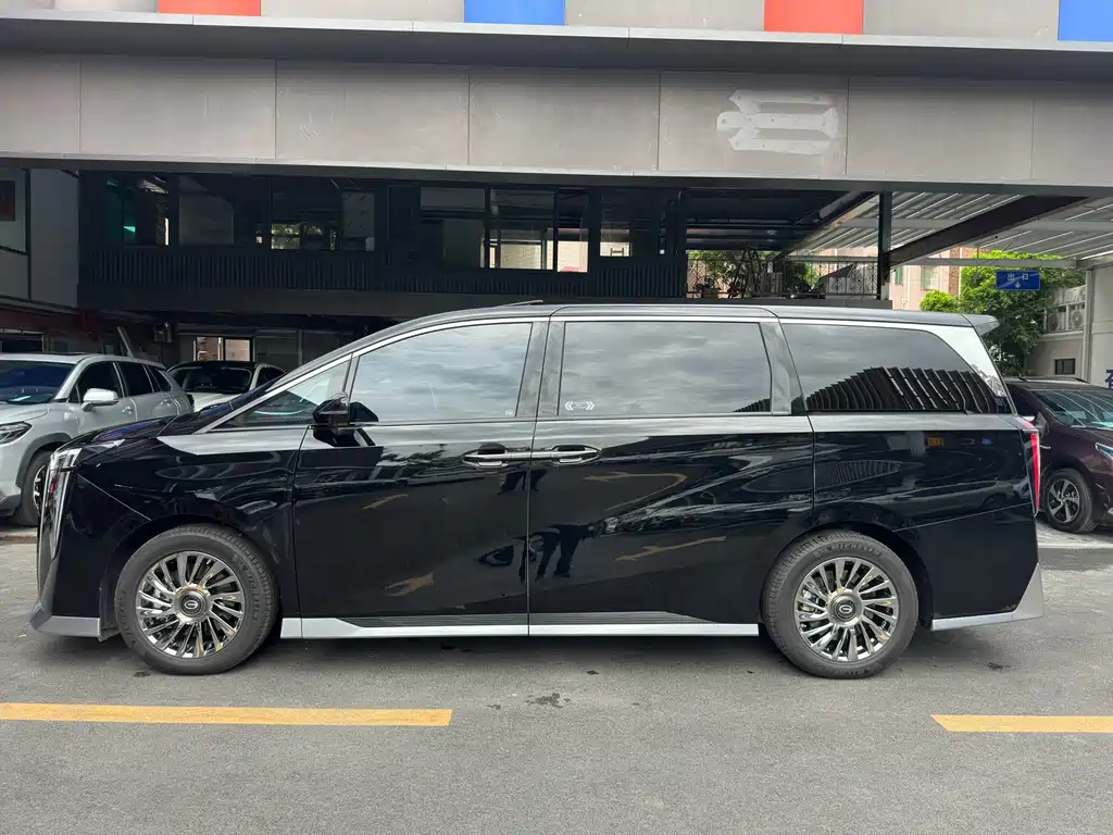 GAC Trumpchi M8 2025 — фото 3