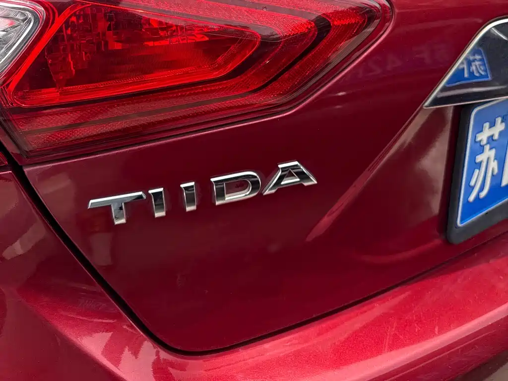Nissan Tiida 2017 — фото 4
