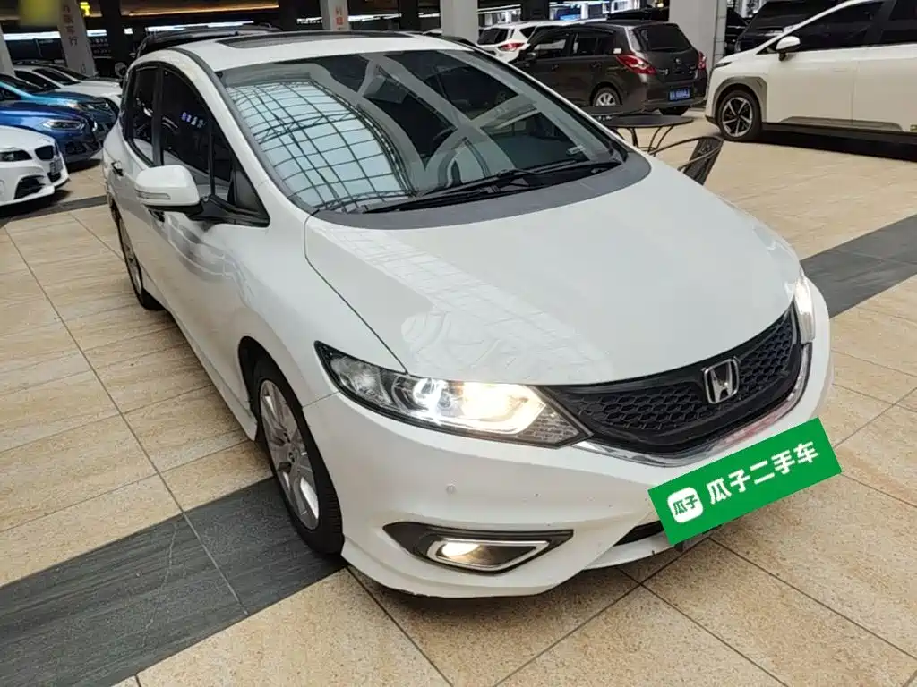 Honda Jade 2015