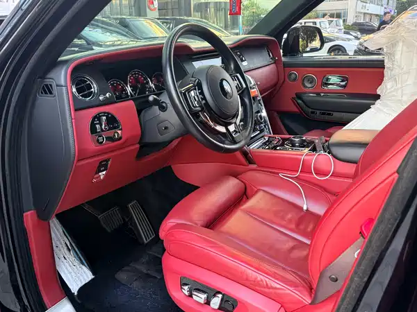 Rolls-Royce Cullinan 2020