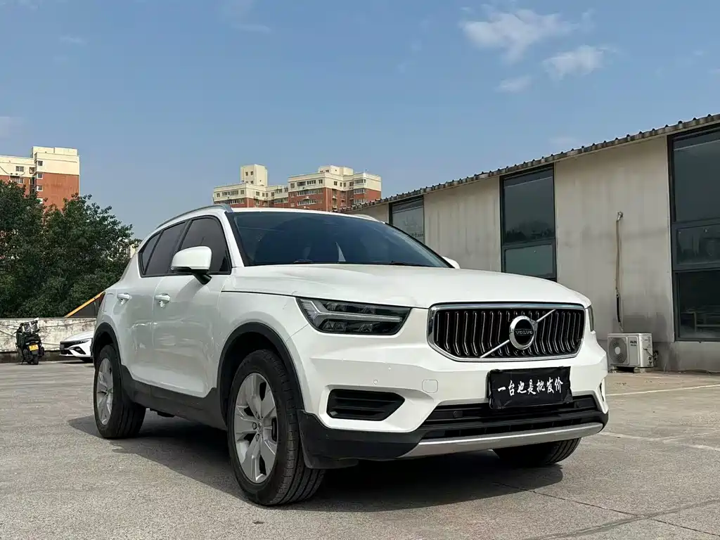 Volvo XC40 2020 — фото 3