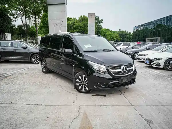 Mercedes-Benz Vito 2024