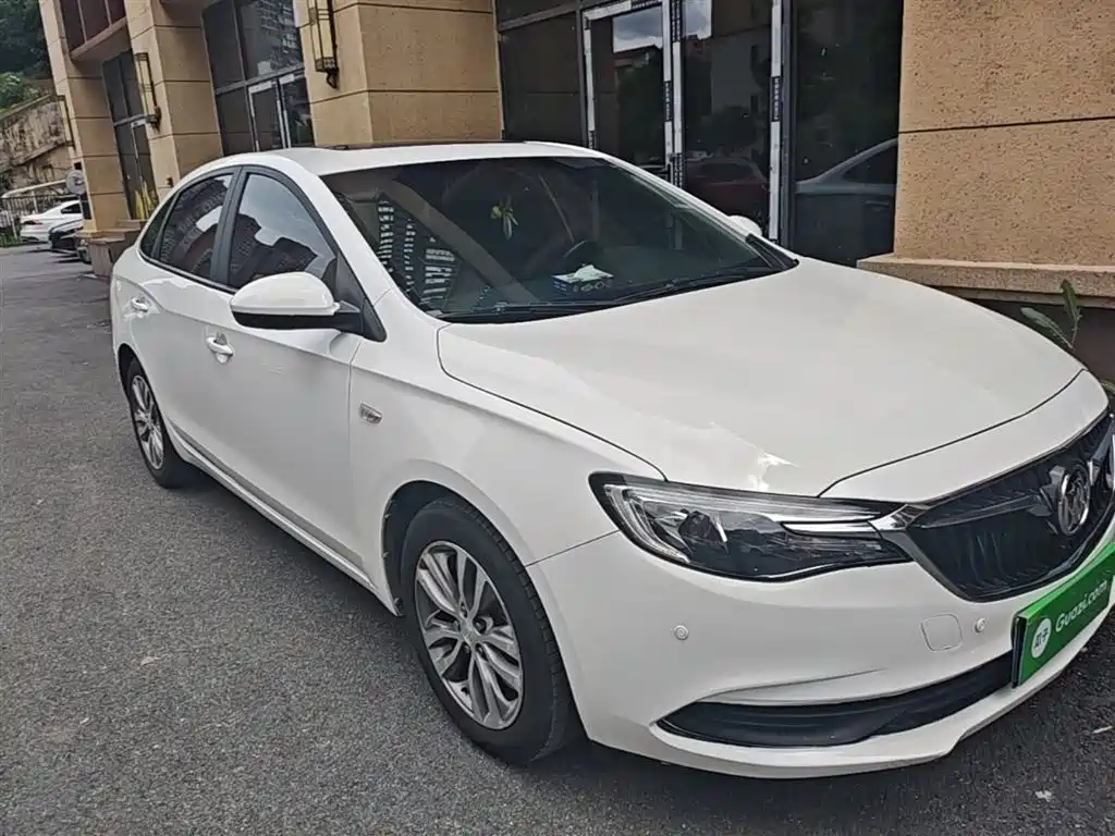 Buick Excelle 2019 — фото 4