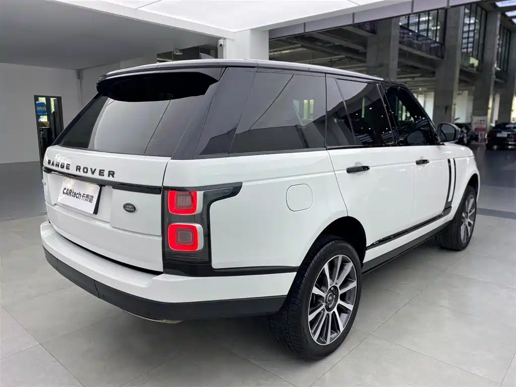 Land Rover Range Rover 2020 — фото 33