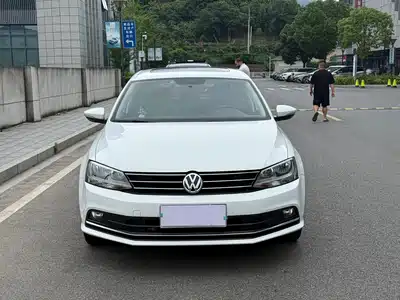 Volkswagen Sagitar 2016