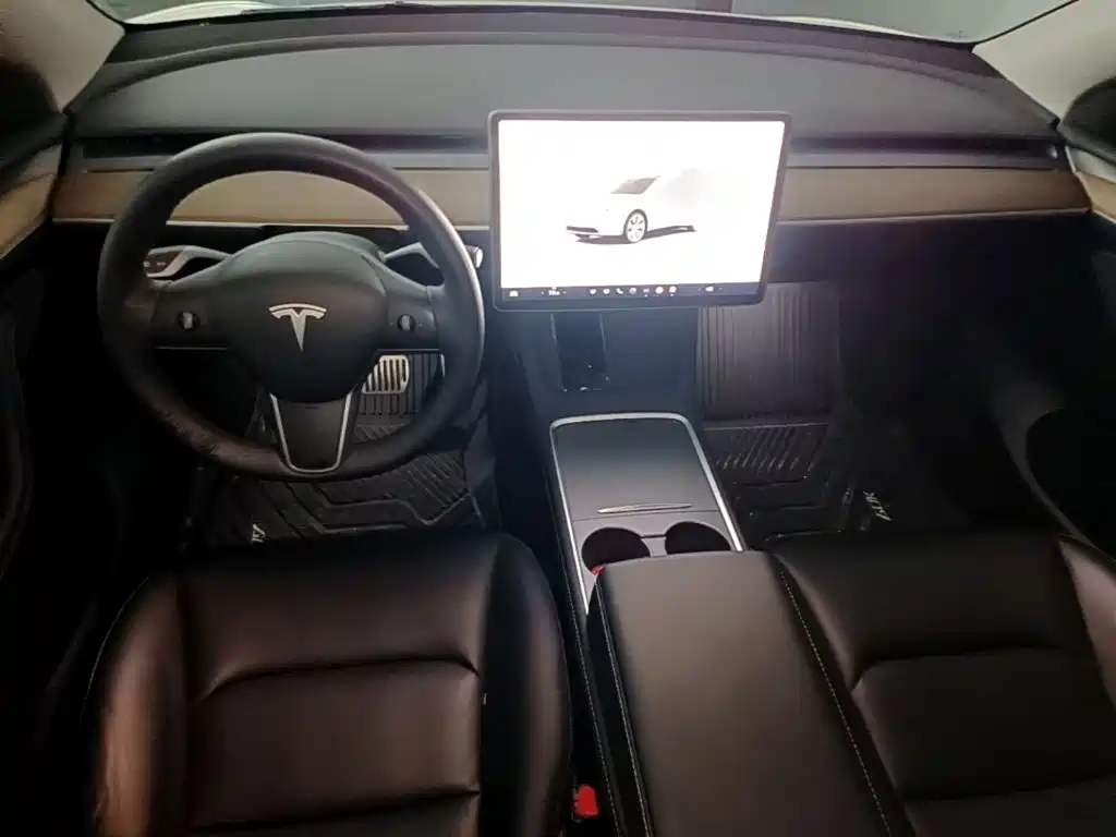 Tesla Model Y 2022 — фото 10