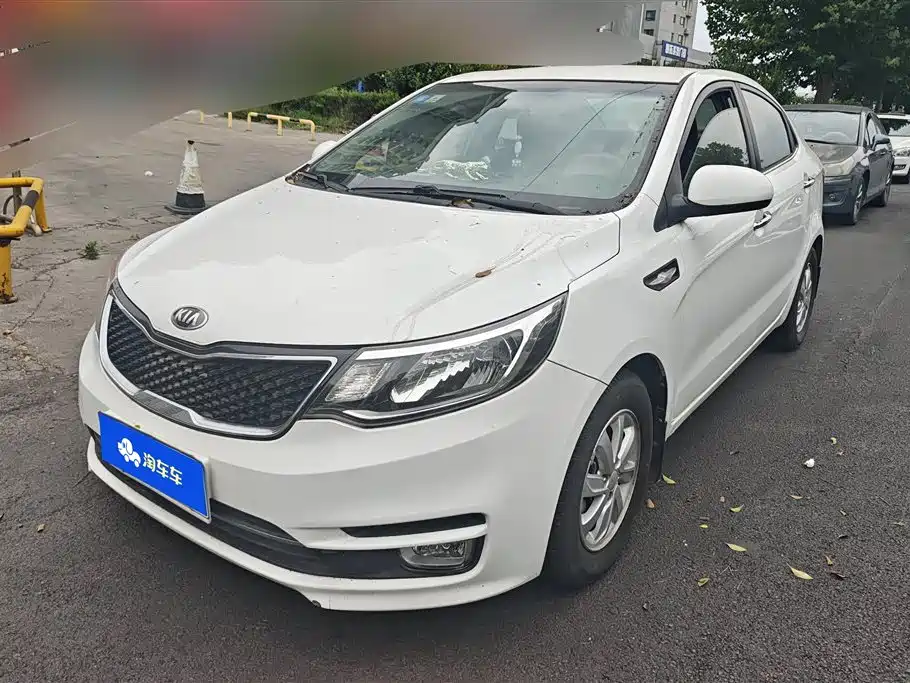 Kia K2 2015 — фото 1