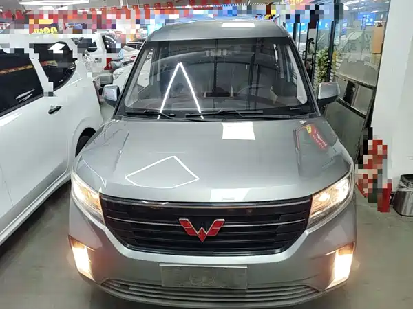 Wuling Journey 2021