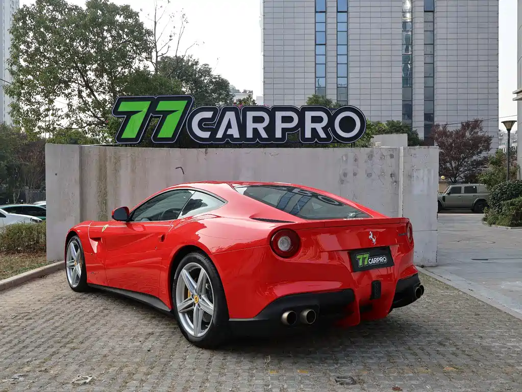 Ferrari F12berlinetta 2015 — фото 11