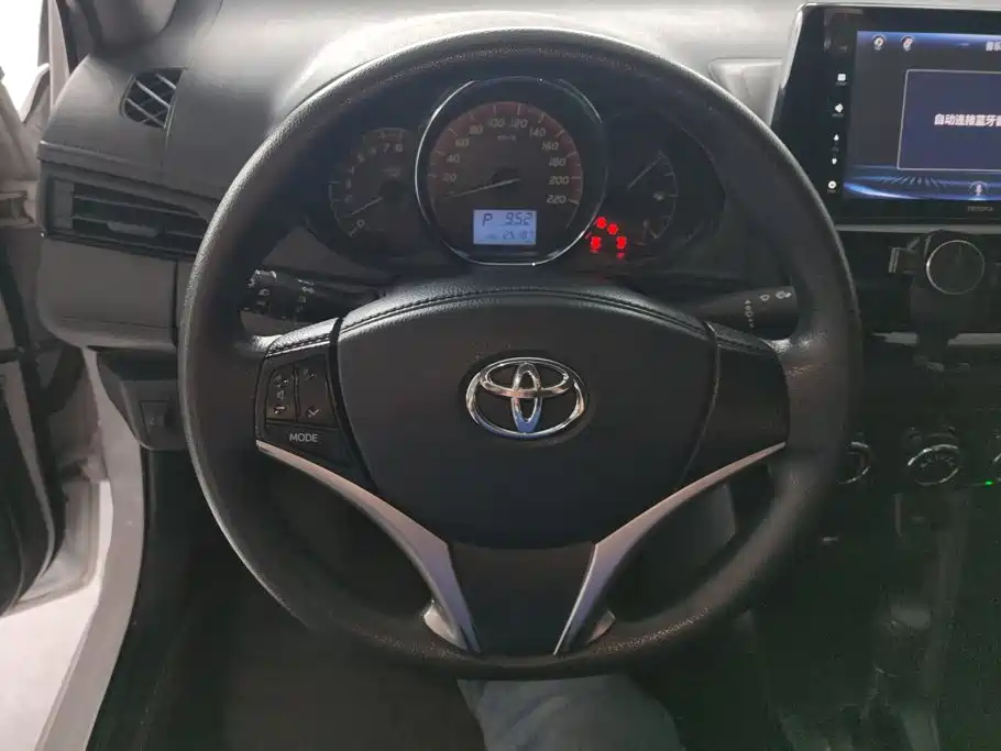 Toyota Vios 2023 — фото 15