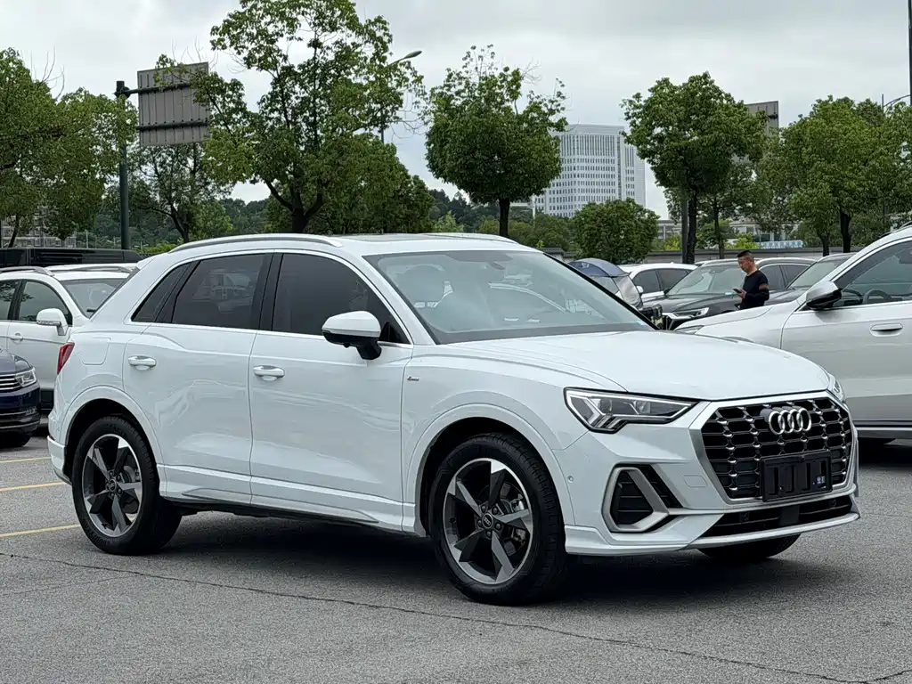 Audi Q3 2023