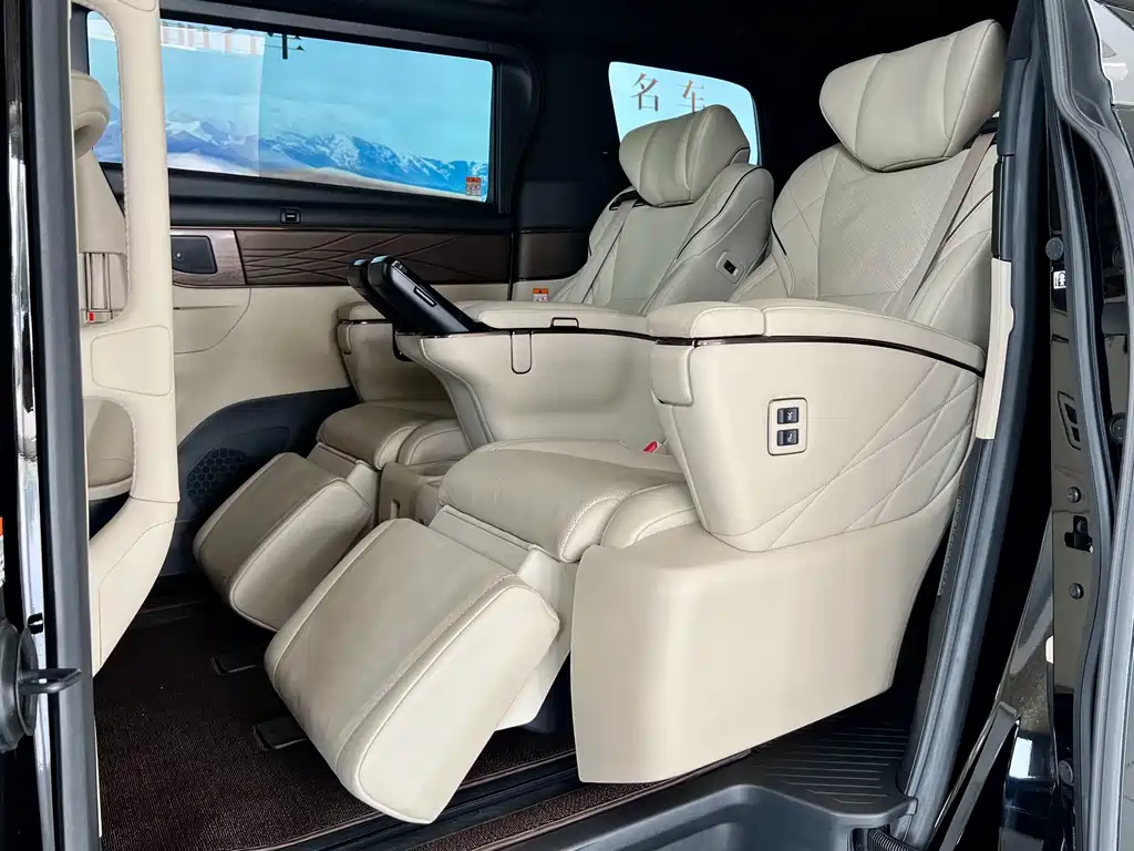 Toyota Alphard 2025 — фото 10